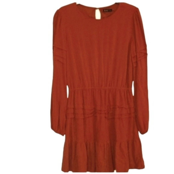Very J Dresses & Skirts - Very J Long Sleeve Ruffle Bottom Midi Dress with Keyhole Back